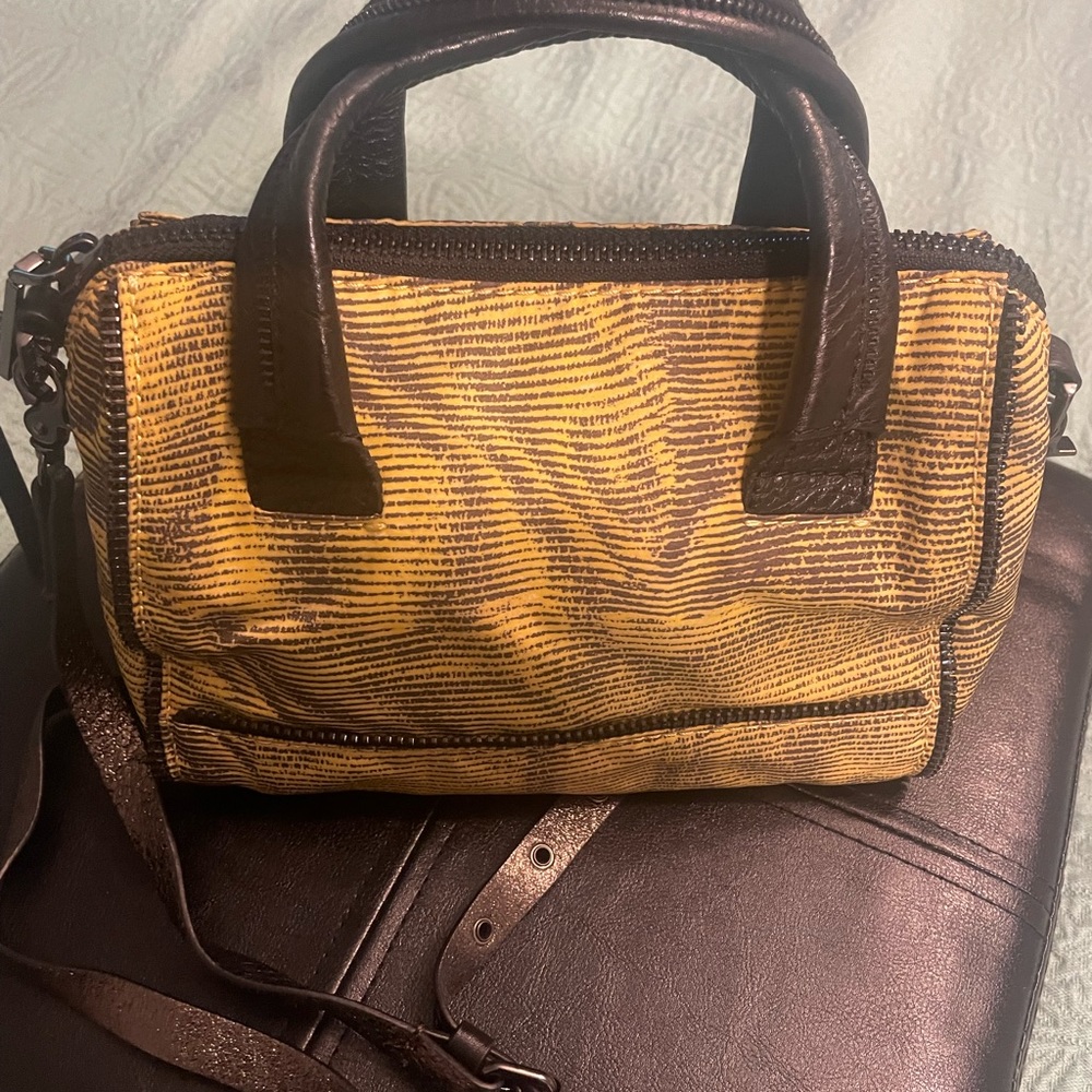 Botkier Small Purse. - image 3